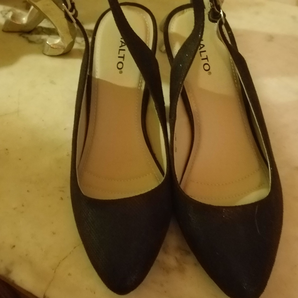 BLACK SLING BACK DRESS SHOE.  3" HEEL.